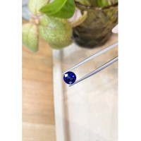 3.48 Ct. Blue Sapphire from Ceylon (Sri Lanka) Life Style