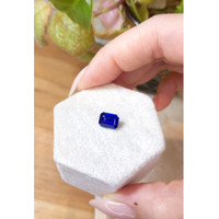 1.75 Ct. Blue Sapphire from Ceylon (Sri Lanka) Life Style