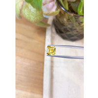2.86 Ct. Yellow Sapphire from Ceylon (Sri Lanka) Life Style