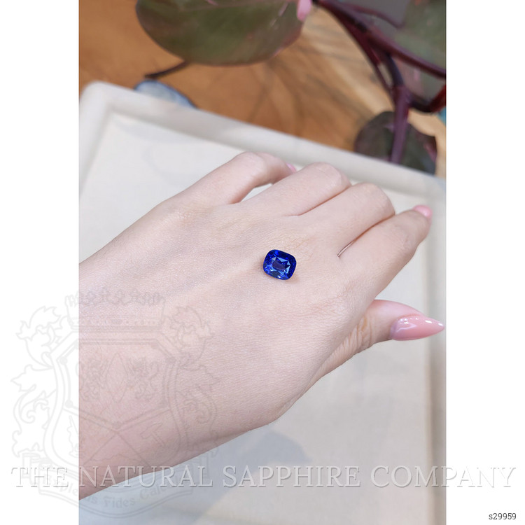 4.51 Ct. Blue Sapphire from Ceylon (Sri Lanka)