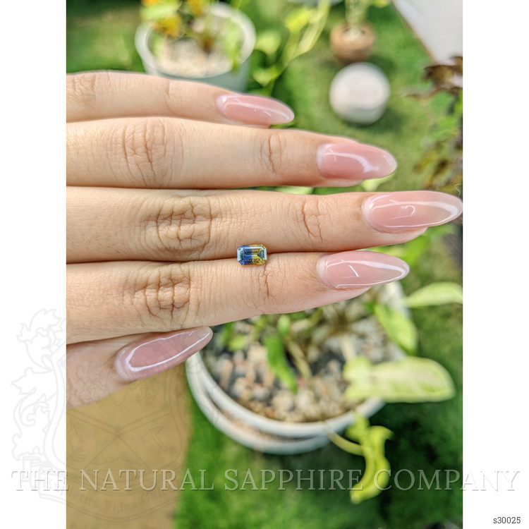 0.79 Ct. Bi Color Sapphire from Ceylon (Sri Lanka)