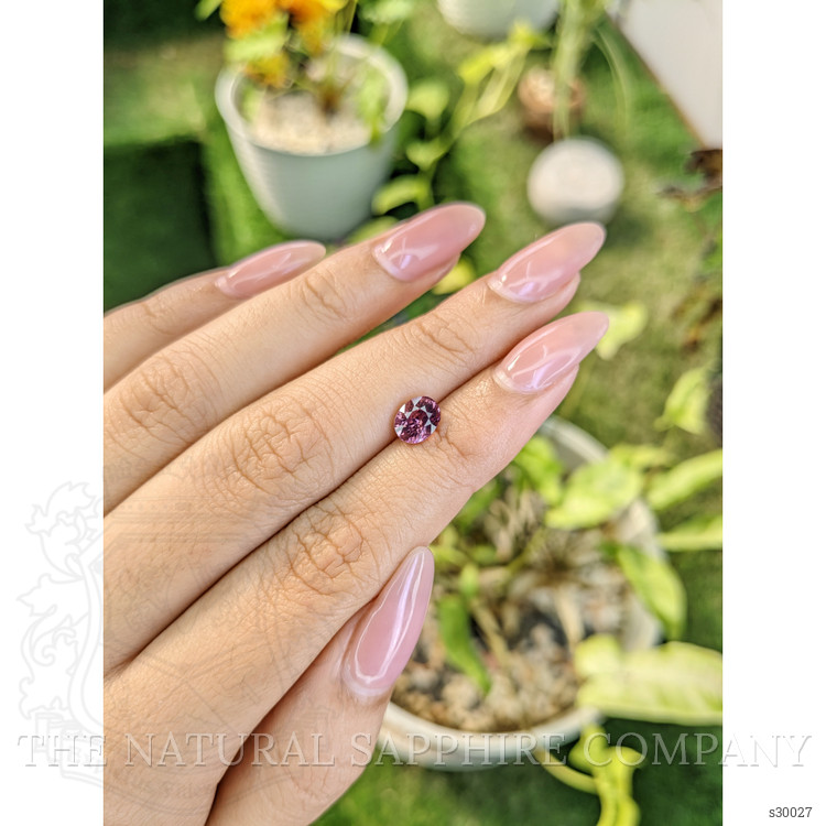 1.59 Ct. Pink Sapphire from Ceylon (Sri Lanka)