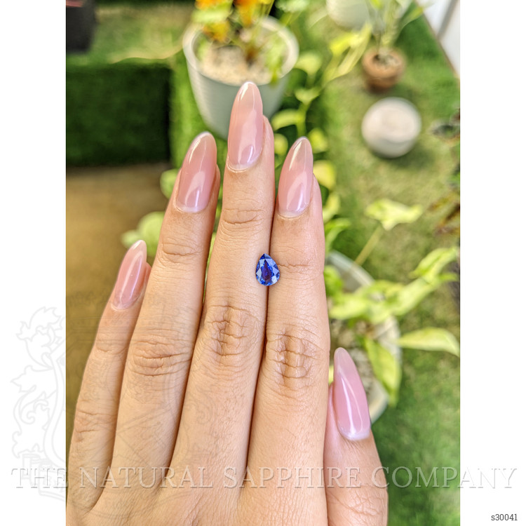 0.98 Ct. Blue Sapphire from Ceylon (Sri Lanka)