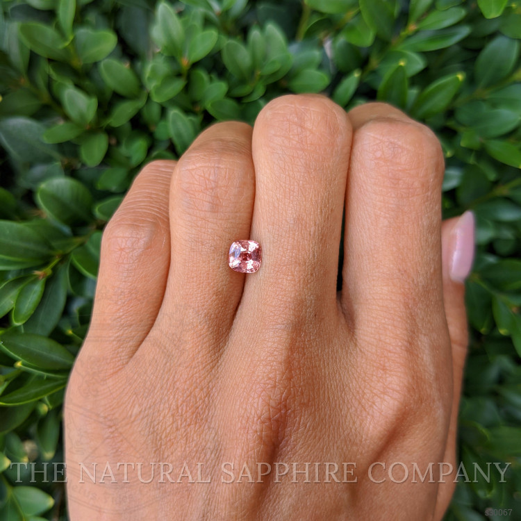 1.06 Ct. Padparadscha Sapphire from Ceylon (Sri Lanka)