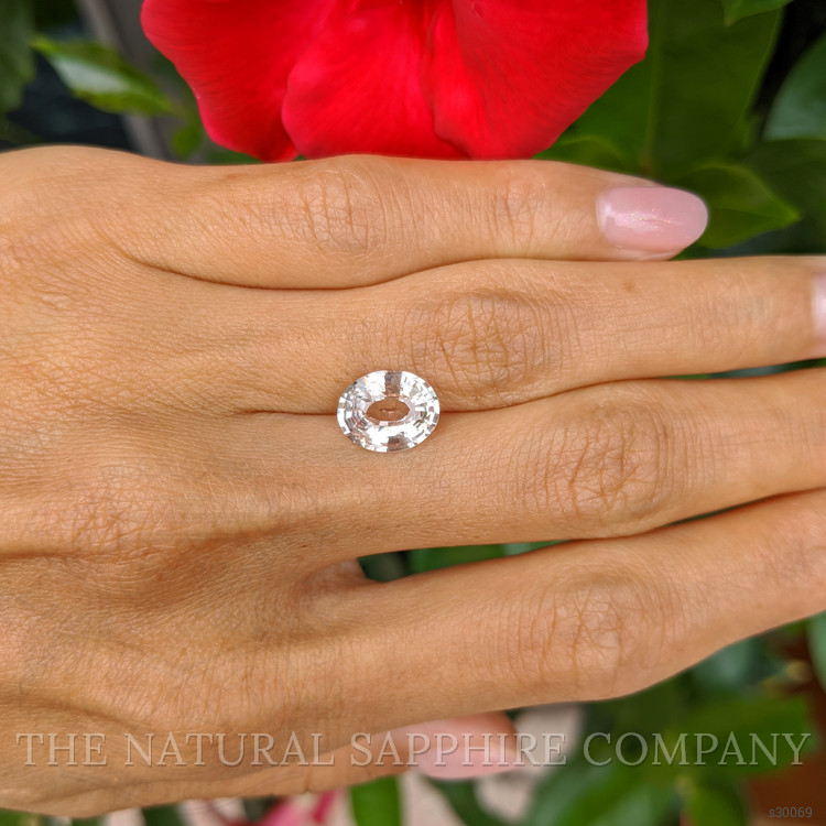 3.55 Ct. Padparadscha Sapphire from Ceylon (Sri Lanka)