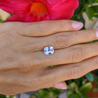 3.24 Ct. Pink Sapphire from Ceylon (Sri Lanka) Life Style