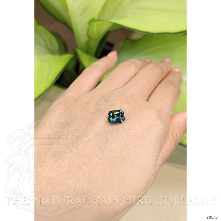 3.57 Ct. Bi Color Sapphire from Ceylon (Sri Lanka)