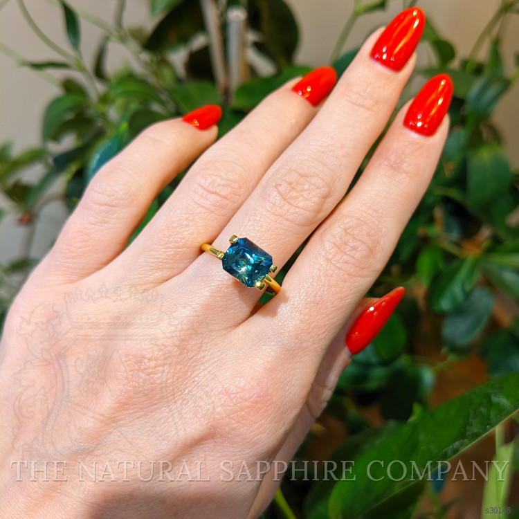 3.57 Ct. Bi Color Sapphire from Ceylon (Sri Lanka)