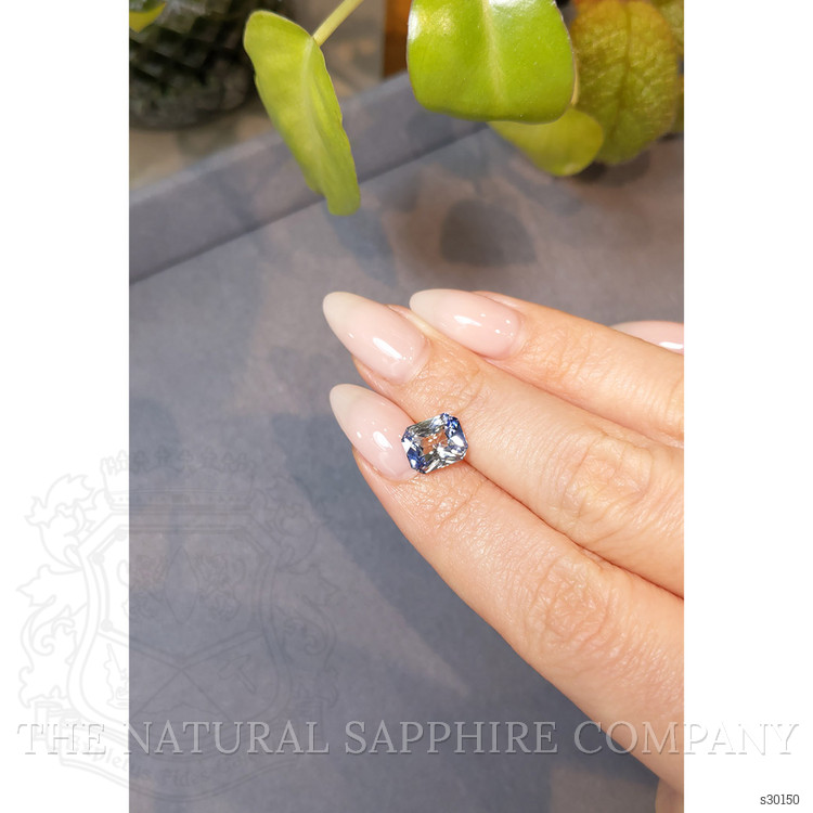 3.07 Ct. Bi Color Sapphire from Ceylon (Sri Lanka)