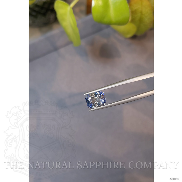 3.07 Ct. Bi Color Sapphire from Ceylon (Sri Lanka)