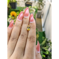 2.07 Ct. Bi Color Sapphire from Ceylon (Sri Lanka) Life Style