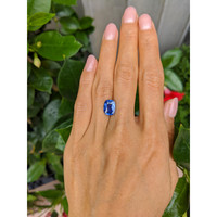 3.55 Ct. Blue Sapphire from Ceylon (Sri Lanka) Life Style