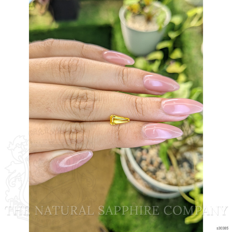 0.96 Ct. Yellow Sapphire from Ceylon (Sri Lanka)