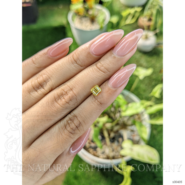 0.95 Ct. Yellow Sapphire from Ceylon (Sri Lanka)