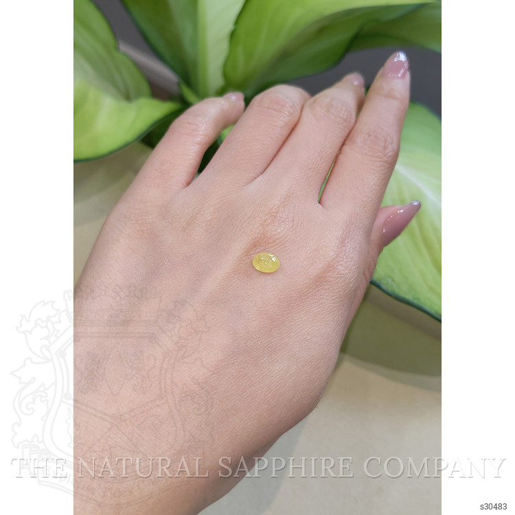 1.08 Ct. Yellow Cabochon Sapphire from Ceylon (Sri Lanka)