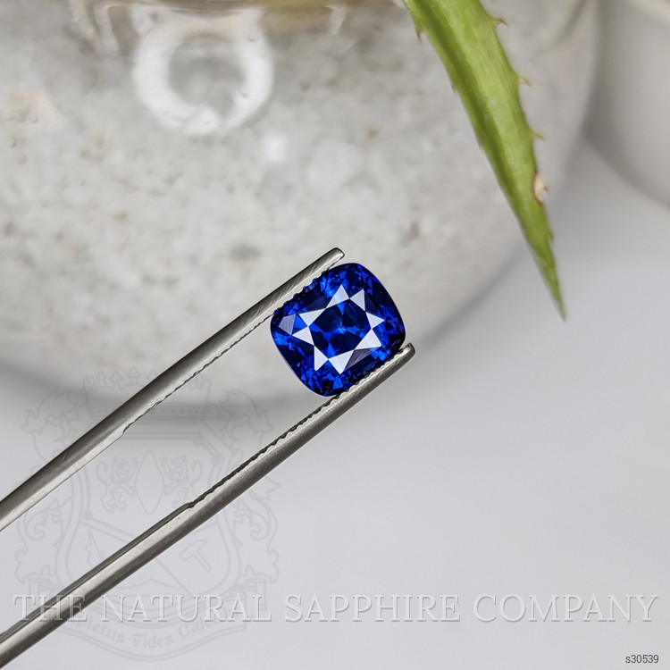 4.65 Ct. Blue Sapphire from Ceylon (Sri Lanka)