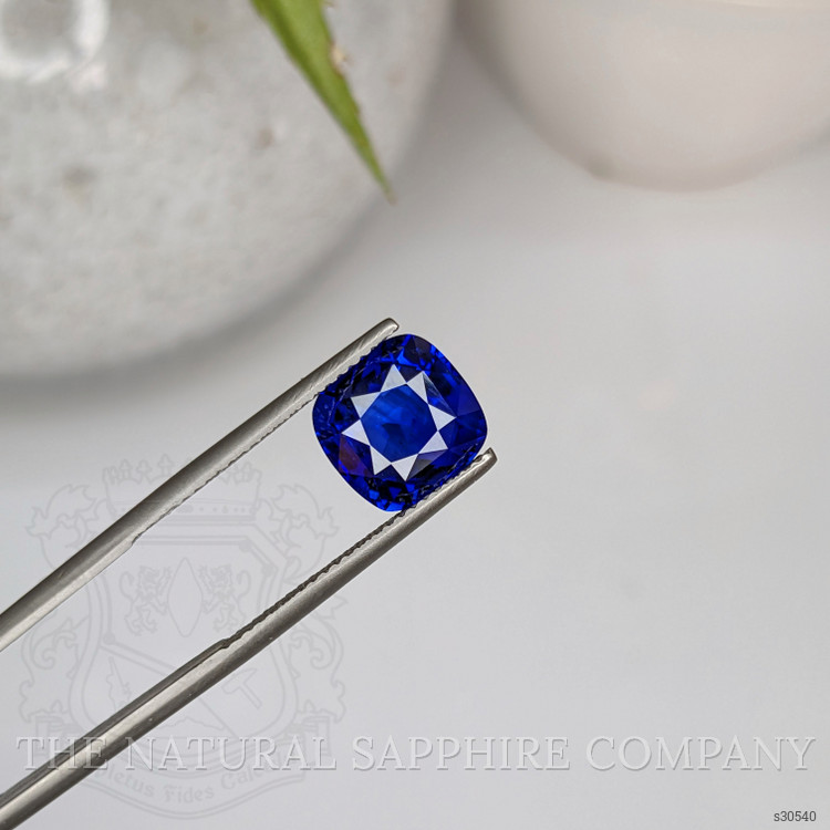 4.63 Ct. Blue Sapphire from Ceylon (Sri Lanka)
