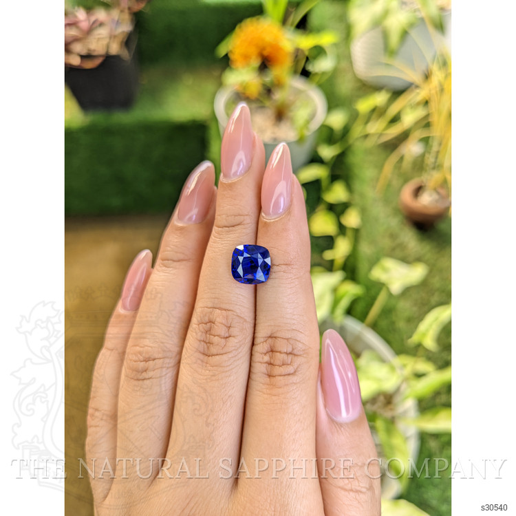 4.63 Ct. Blue Sapphire from Ceylon (Sri Lanka)
