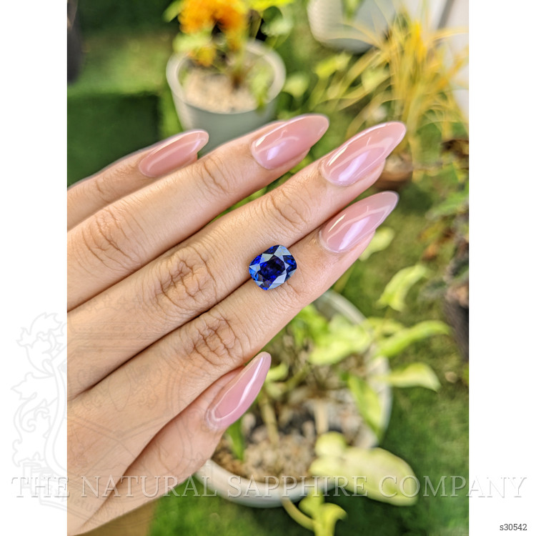 4.35 Ct. Blue Sapphire from Ceylon (Sri Lanka)