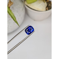 4.35 Ct. Blue Sapphire from Ceylon (Sri Lanka) Life Style