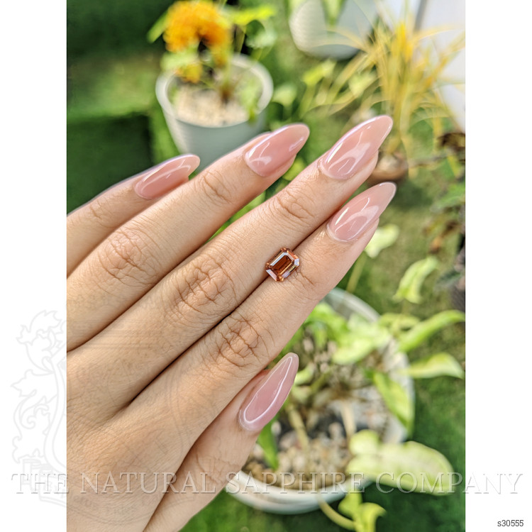 1.27 Ct. Orange Sapphire from Ceylon (Sri Lanka)