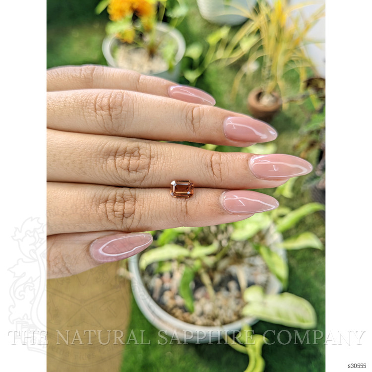 1.27 Ct. Orange Sapphire from Ceylon (Sri Lanka)