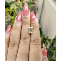 3.02 Ct. Yellow Sapphire from Ceylon (Sri Lanka) Life Style