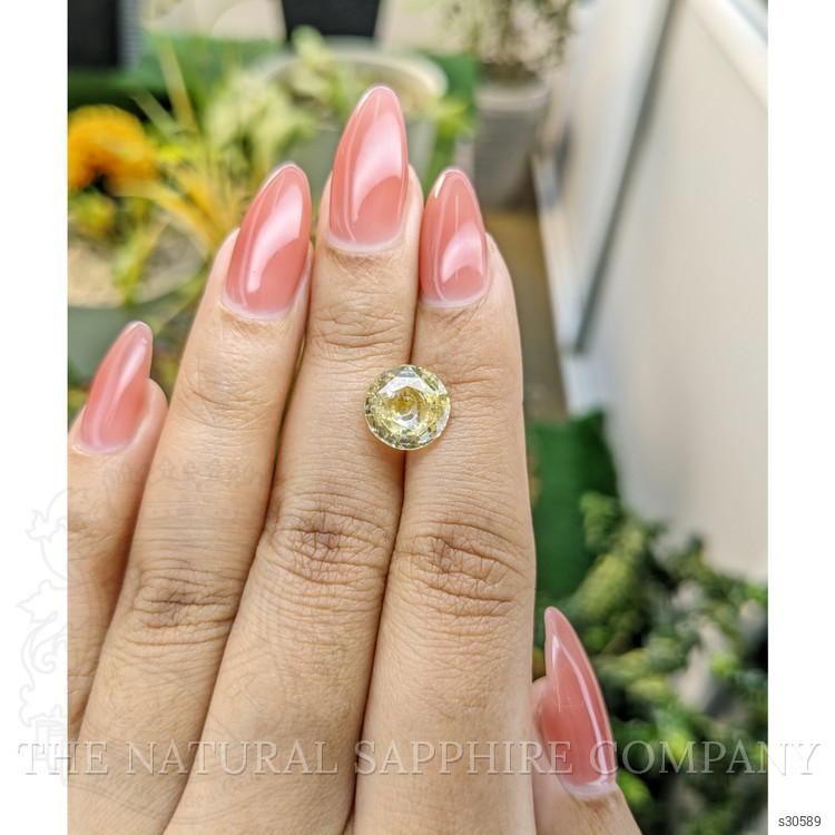 4.56 Ct. Yellow Sapphire from Ceylon (Sri Lanka)