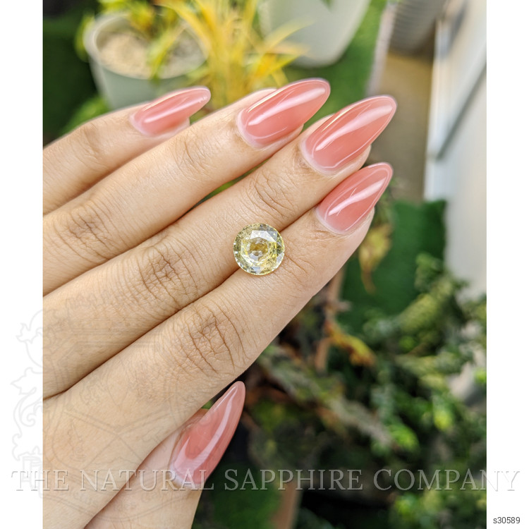 4.56 Ct. Yellow Sapphire from Ceylon (Sri Lanka)