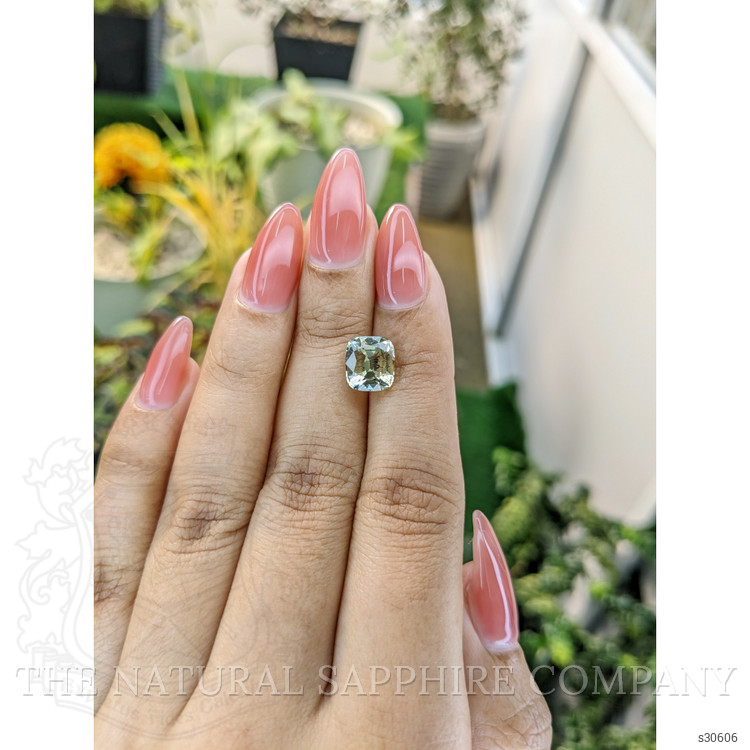 3.65 Ct. Yellowish Green Sapphire from Ceylon (Sri Lanka)