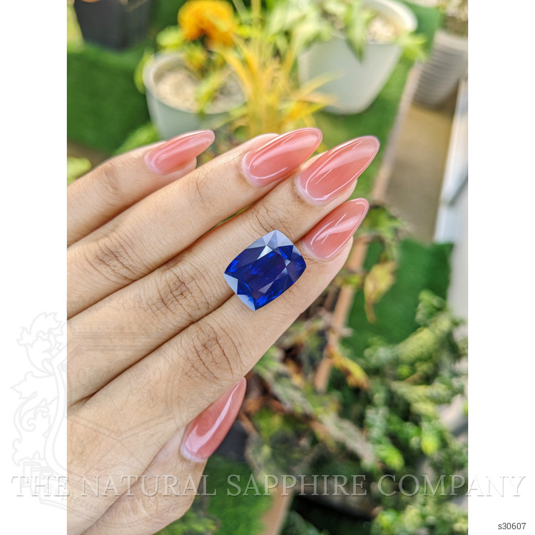 15.51 Ct. Blue Sapphire from Ceylon (Sri Lanka)
