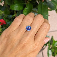 3.09 Ct. Purple Sapphire from Ceylon (Sri Lanka) Life Style