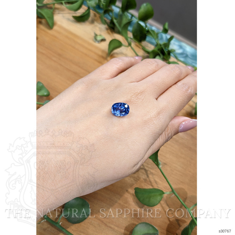 6.48 Ct. Blue Sapphire from Ceylon (Sri Lanka)