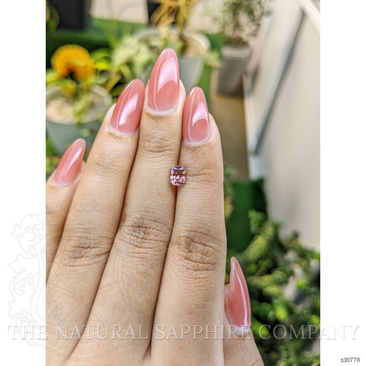 0.86 Ct. Pink Sapphire from Ceylon (Sri Lanka)