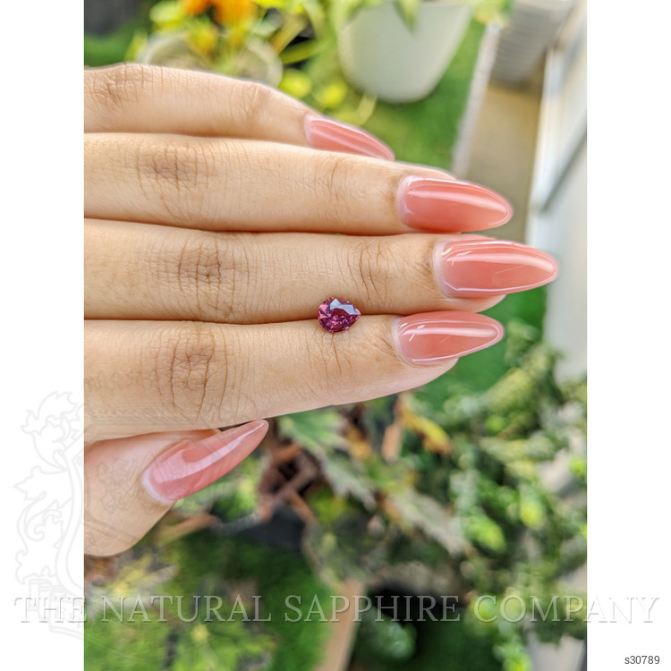0.94 Ct. Pink Sapphire from Ceylon (Sri Lanka)