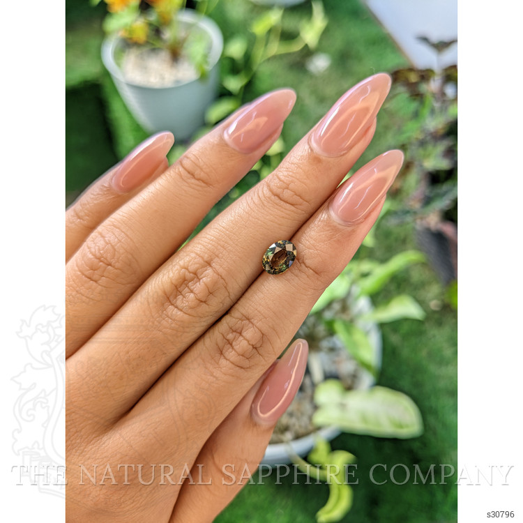 1.56 Ct. Color Change Sapphire from Ceylon (Sri Lanka)