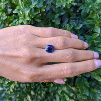 3.64 Ct. Blue Sapphire from Ceylon (Sri Lanka) Life Style