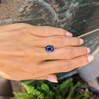 4.04 Ct. Blue Sapphire from Ceylon (Sri Lanka) Life Style