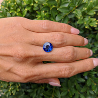 4.17 Ct. Blue Sapphire from Ceylon (Sri Lanka) Life Style