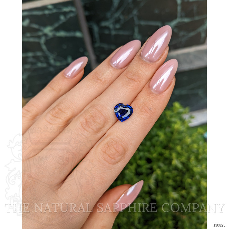 3.99 Ct. Blue Sapphire from Ceylon (Sri Lanka)