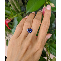 3.99 Ct. Blue Sapphire from Ceylon (Sri Lanka) Life Style