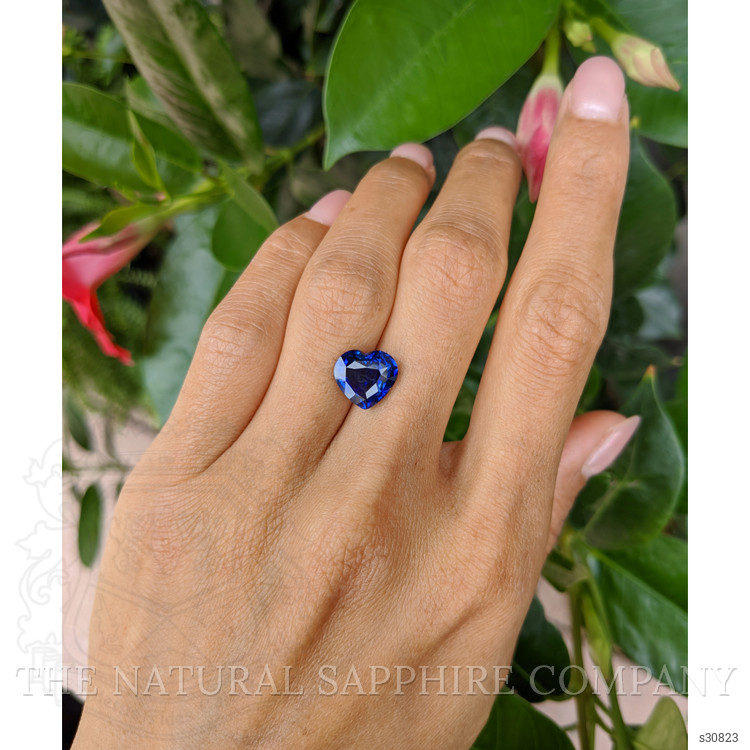 3.99 Ct. Blue Sapphire from Ceylon (Sri Lanka)