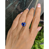 3.99 Ct. Blue Sapphire from Ceylon (Sri Lanka) Life Style