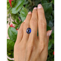 4.24 Ct. Blue Sapphire from Ceylon (Sri Lanka) Life Style