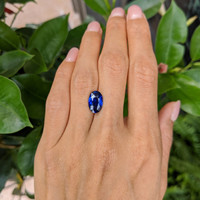 3.94 Ct. Blue Sapphire from Ceylon (Sri Lanka) Life Style