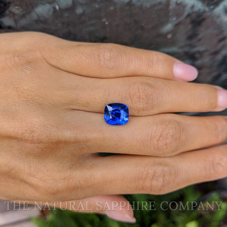 4.03 Ct. Blue Sapphire from Ceylon (Sri Lanka)