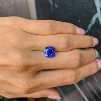 3.77 Ct. Blue Sapphire from Ceylon (Sri Lanka) Life Style