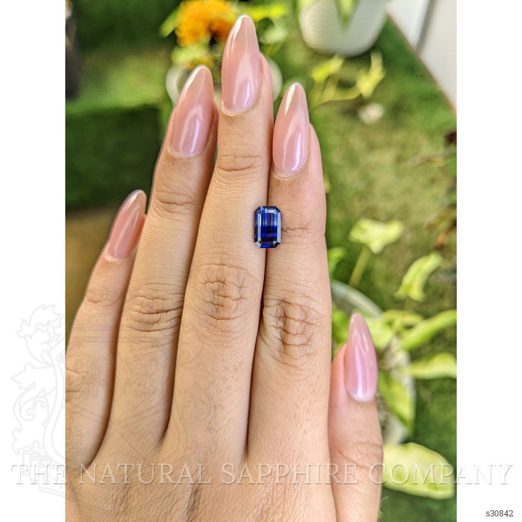1.90 Ct. Bi Color Sapphire from Ceylon (Sri Lanka)