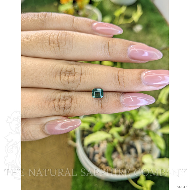 1.41 Ct. Green Sapphire from Ceylon (Sri Lanka)