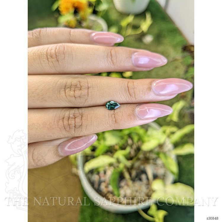 0.75 Ct. Green Sapphire from Ceylon (Sri Lanka)